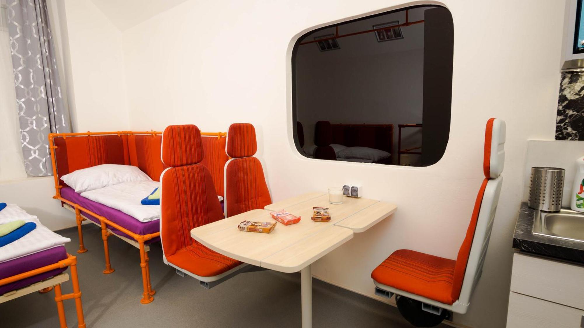 Metro Apartment Prague By Main Train And Bus Station Экстерьер фото