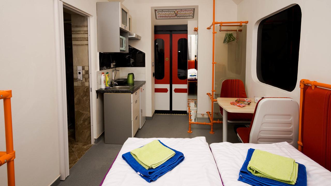 Metro Apartment Prague By Main Train And Bus Station Экстерьер фото